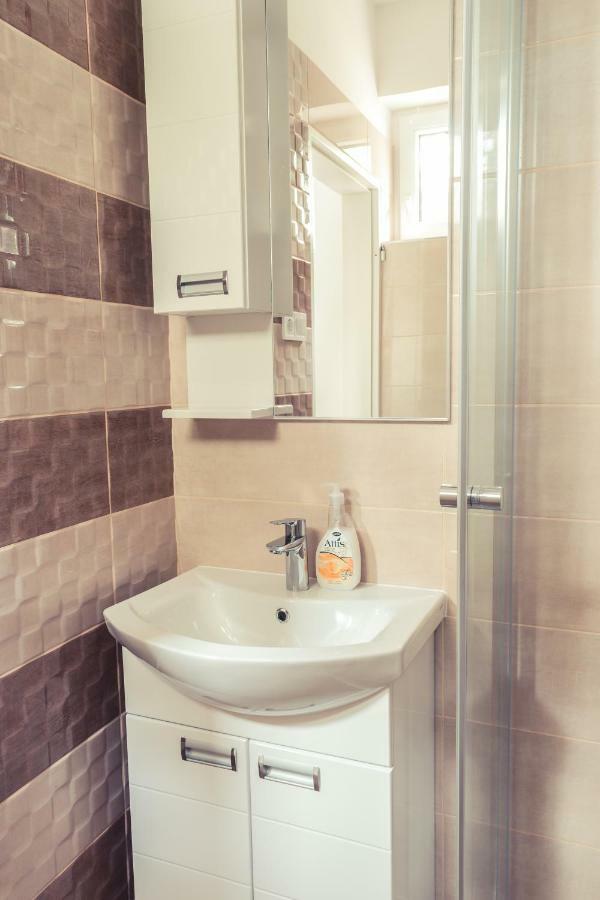 Sekli Panzio Apartment Балатонлеле Екстериор снимка