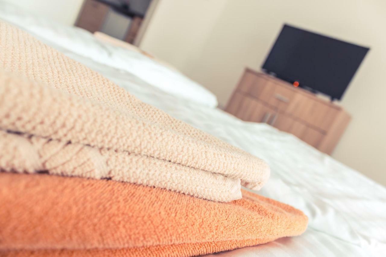 Sekli Panzio Apartment Балатонлеле Екстериор снимка